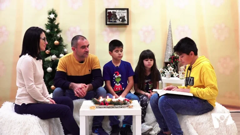 Свещта на мира