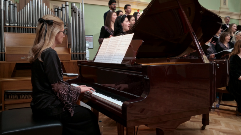 „Gloria in excelsis Deo“ – Ансамбъл „The Voice of Hope“ (Music by Allen Pote)